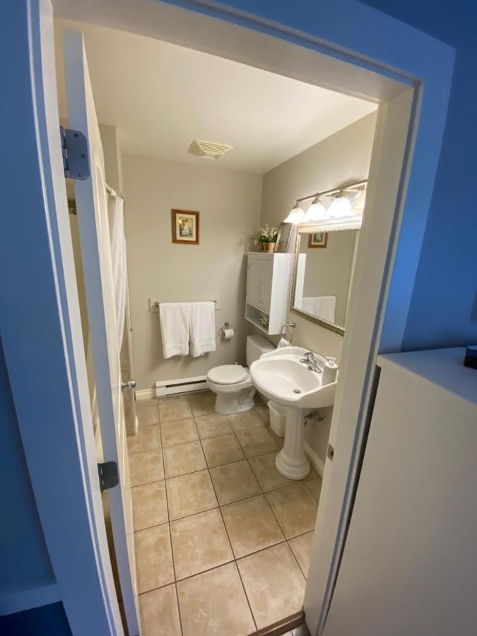 Guest Suites On Benvenuto Brentwood Bay Exterior foto
