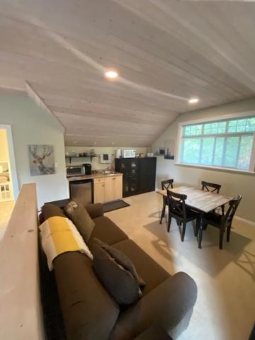 Guest Suites On Benvenuto Brentwood Bay Exterior foto